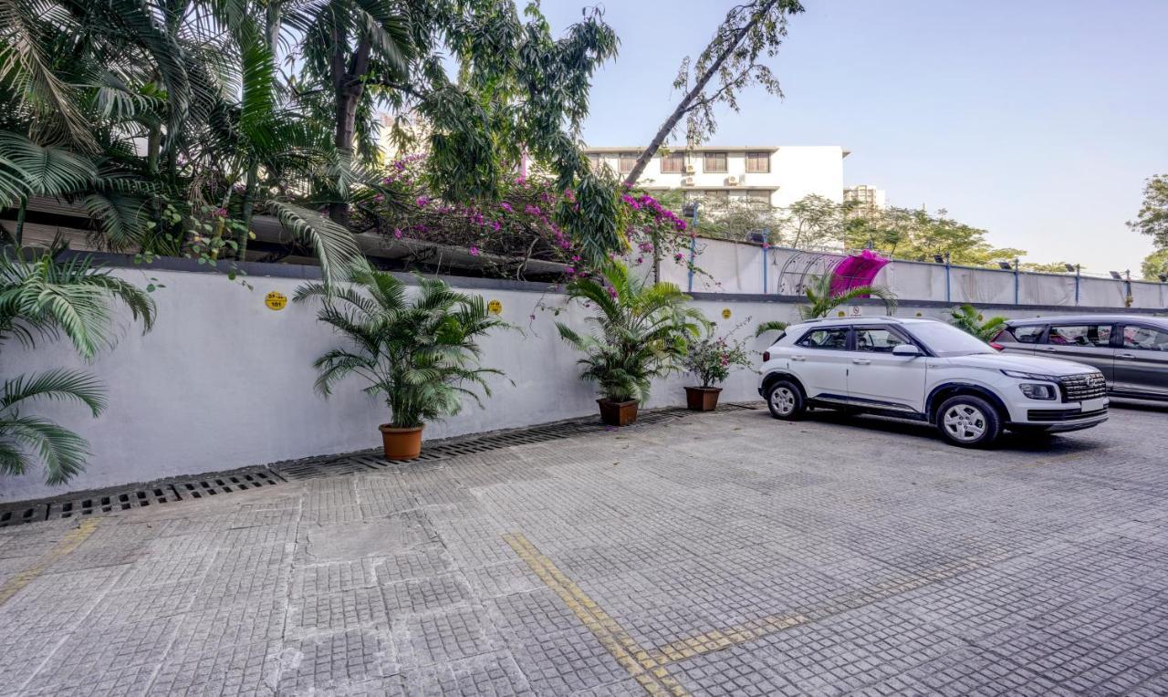Treebo Castle Rock Inn Bombay Exterior foto